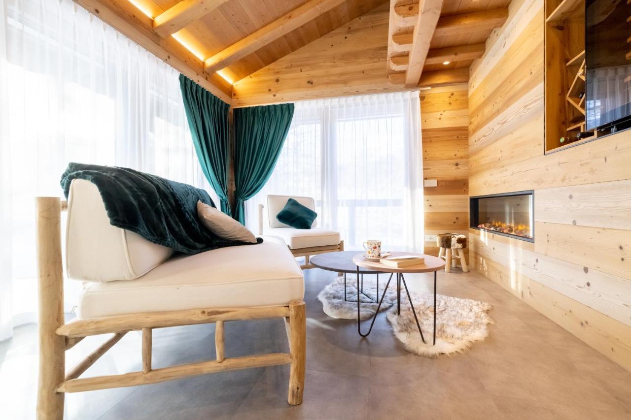 Chalet Imbosc'ché - B&B in beautiful surroundings Livigno Exterior foto