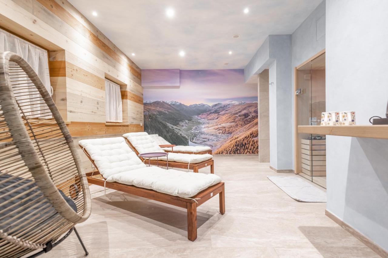 Chalet Imbosc'ché - B&B in beautiful surroundings Livigno Exterior foto