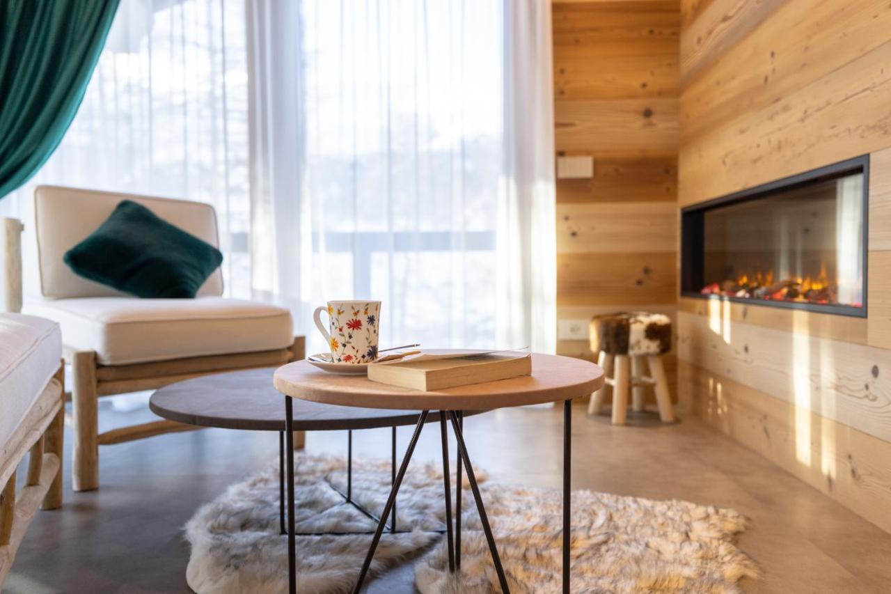 Chalet Imbosc'ché - B&B in beautiful surroundings Livigno Exterior foto